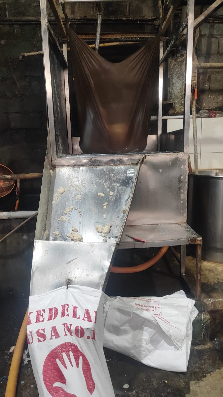 Belanja tahu segar langsung dari supplier.